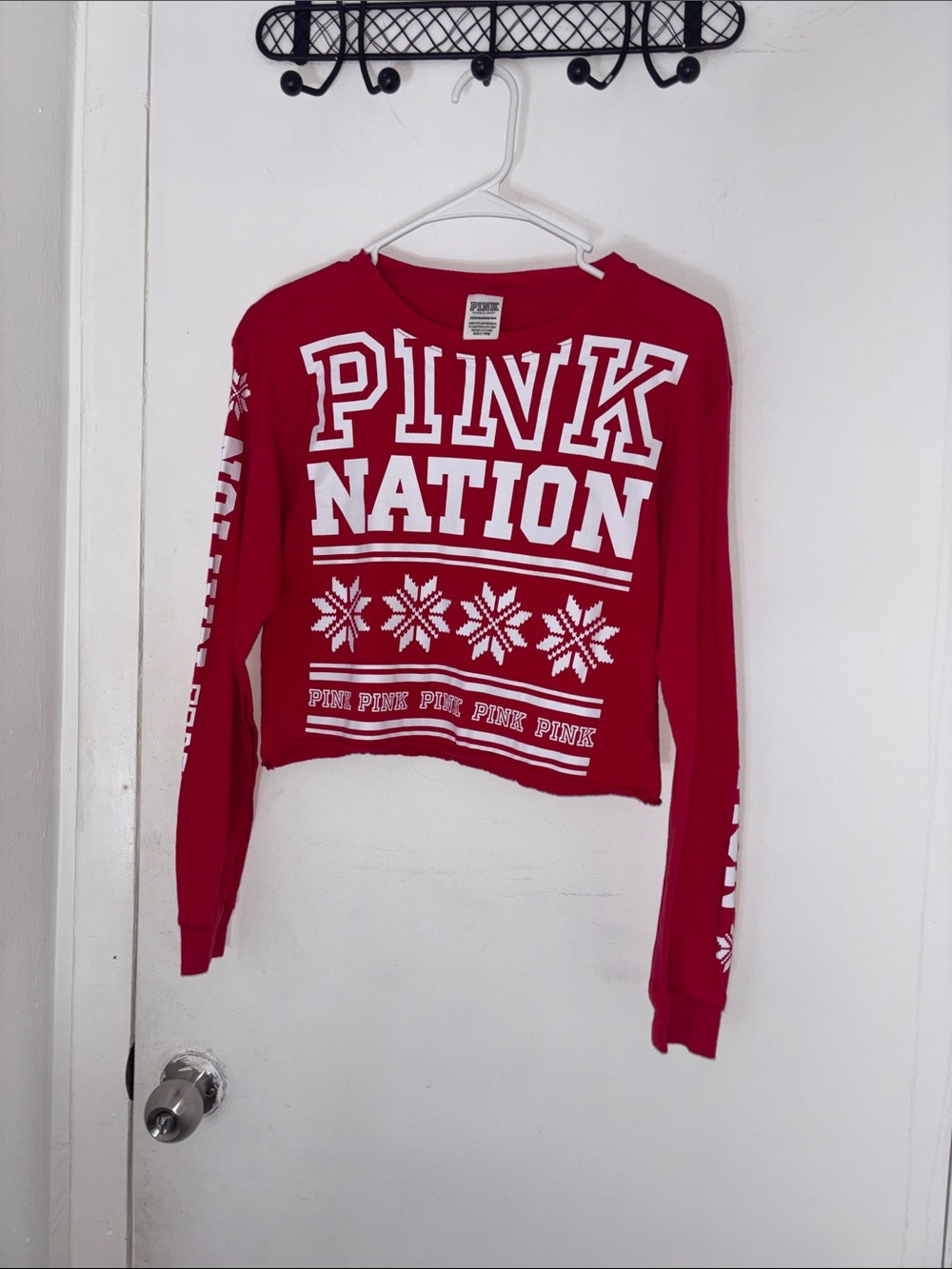 PINK Victoria's Secret Red 'PINK NATION' Long-Sleeve Crop Top